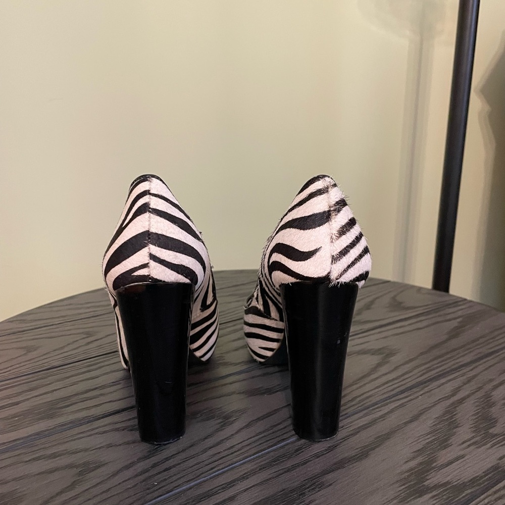 Michael by Michael Kors calf hair shoes in 6 - Picture 3 of 4